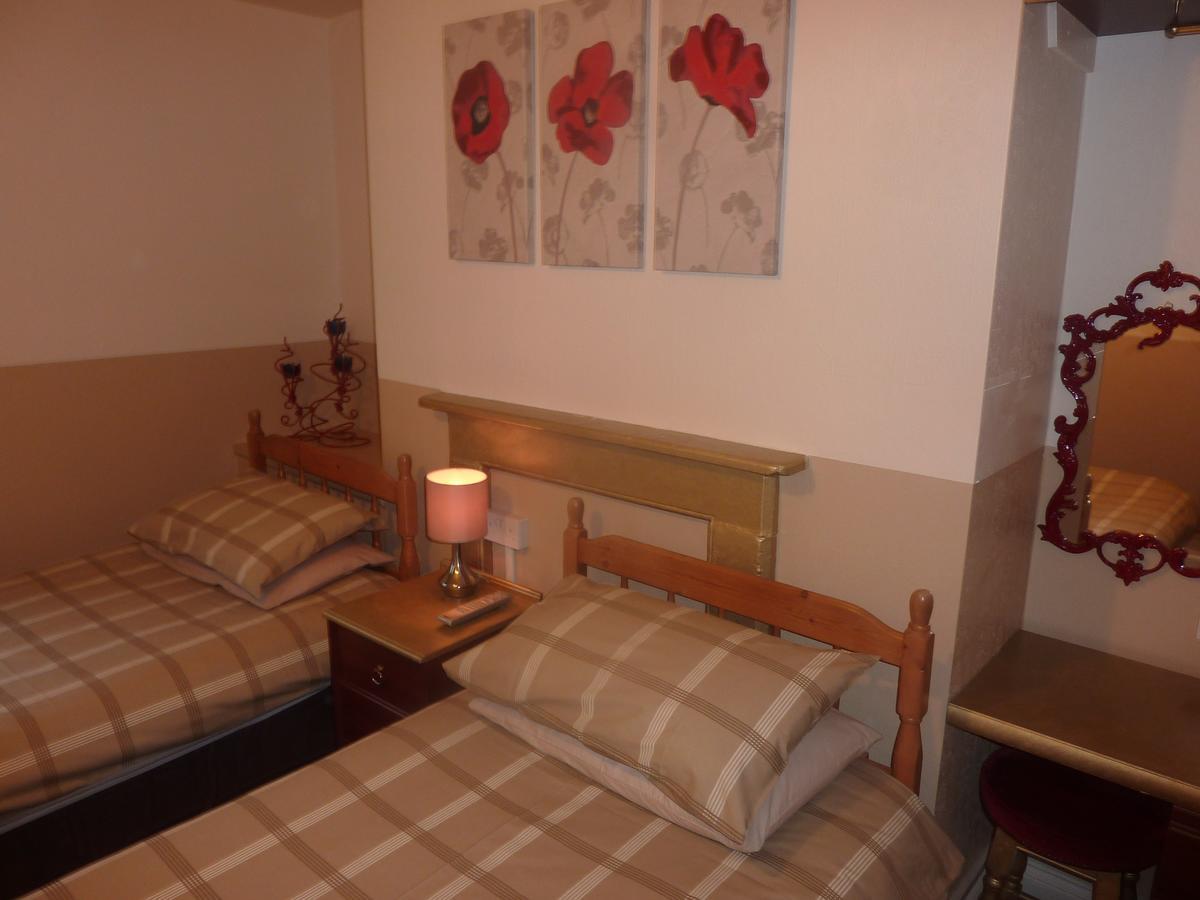Spalite Hotel Глостер Экстерьер фото