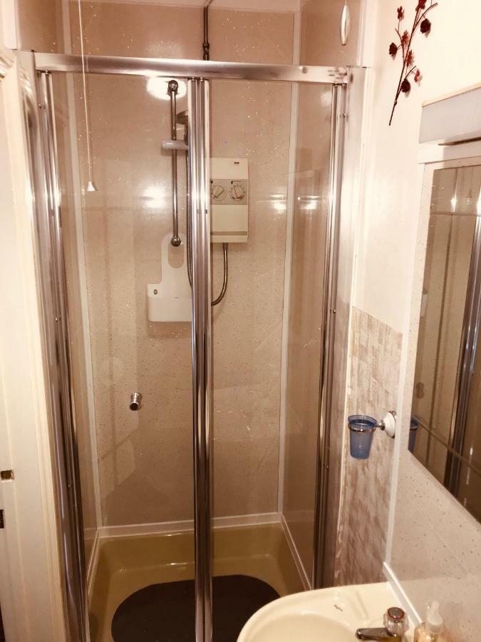 Spalite Hotel Глостер Экстерьер фото